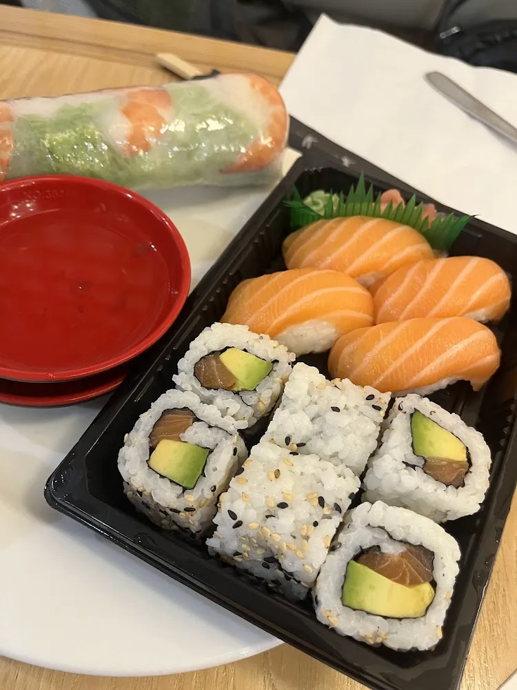 Plateaux de Sushi Saumon